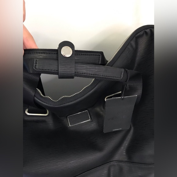 Vessel Signature Garment Duffel Track Black 2 in 1 Duffel Bag New w Tags - Picture 15 of 16